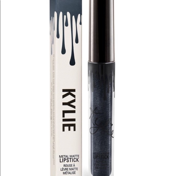 Kylie Cosmetics Kymajesty matte lipstick
